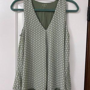 Beautiful Women's Loft Tank Size Small